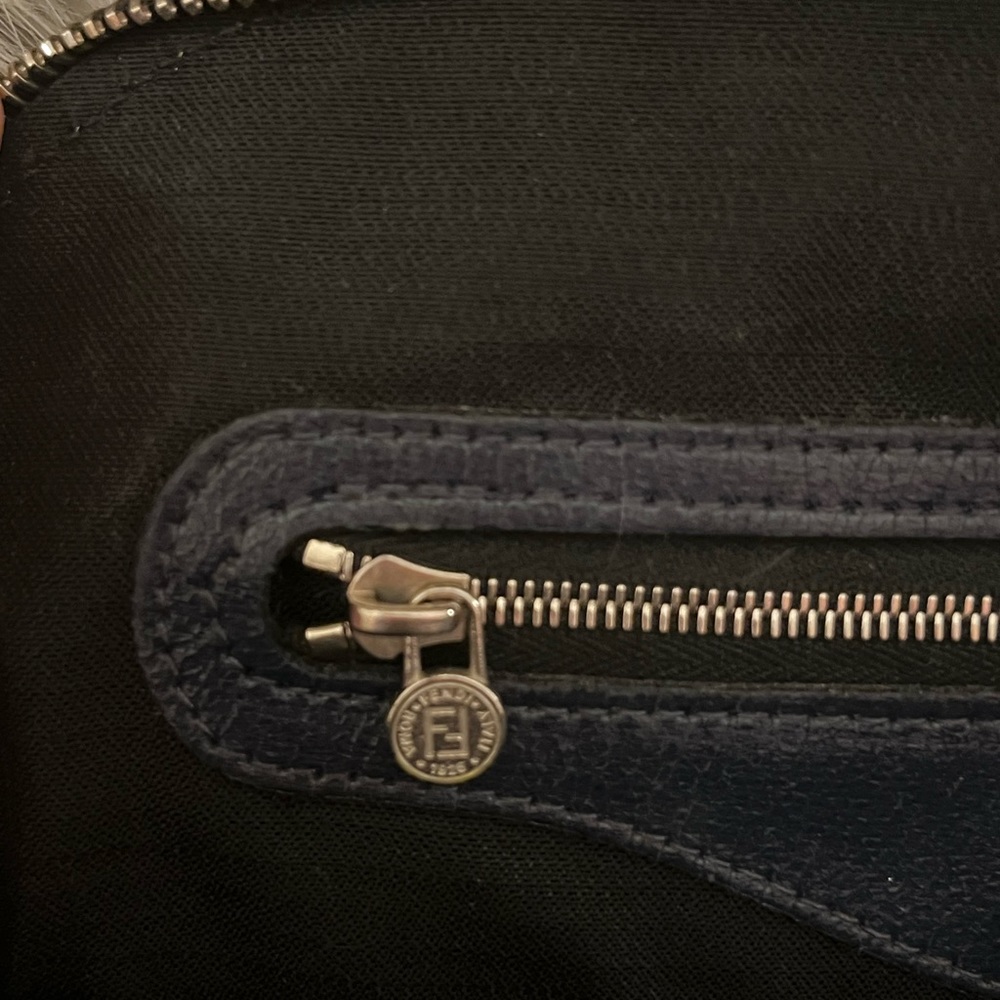 💎 Rare Fendi Navy Blue & Silver Alma bag w/ working silver lock & key - Picture 8 of 16